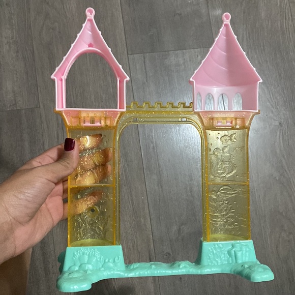 Mini Princess Castle Playset - Picture 2 of 2